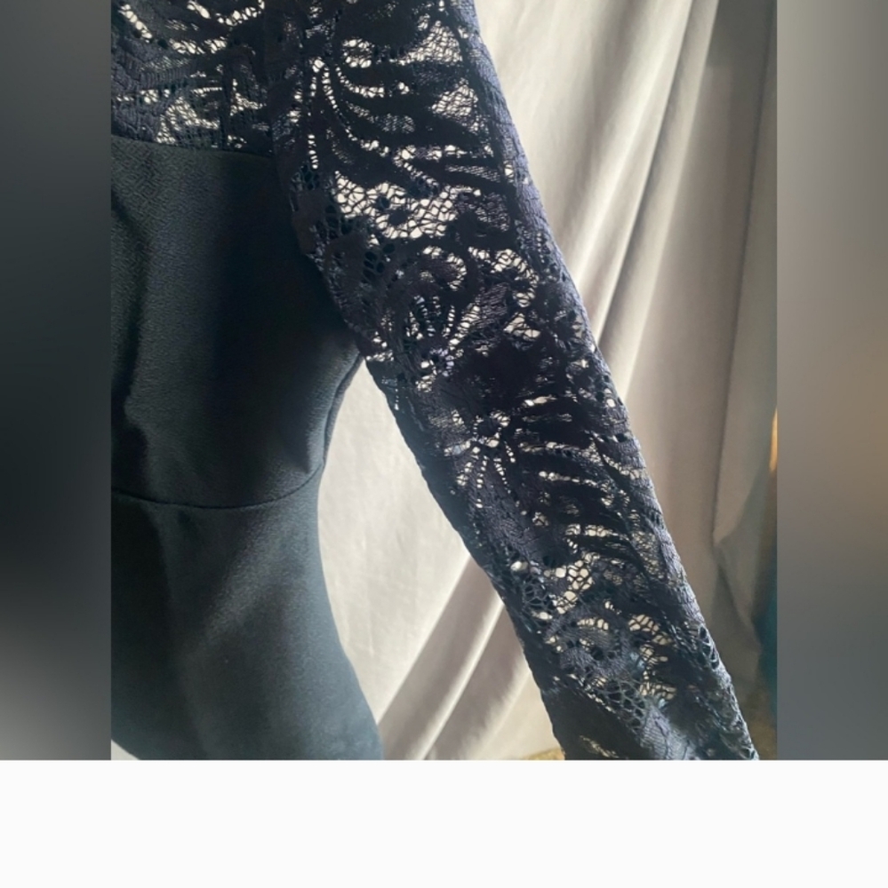 Women's Black Lace-Panel Top - Picture 3 of 6